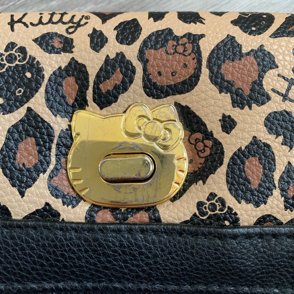 Hello Kitty Wallet *RARE* - Picture 2 of 3